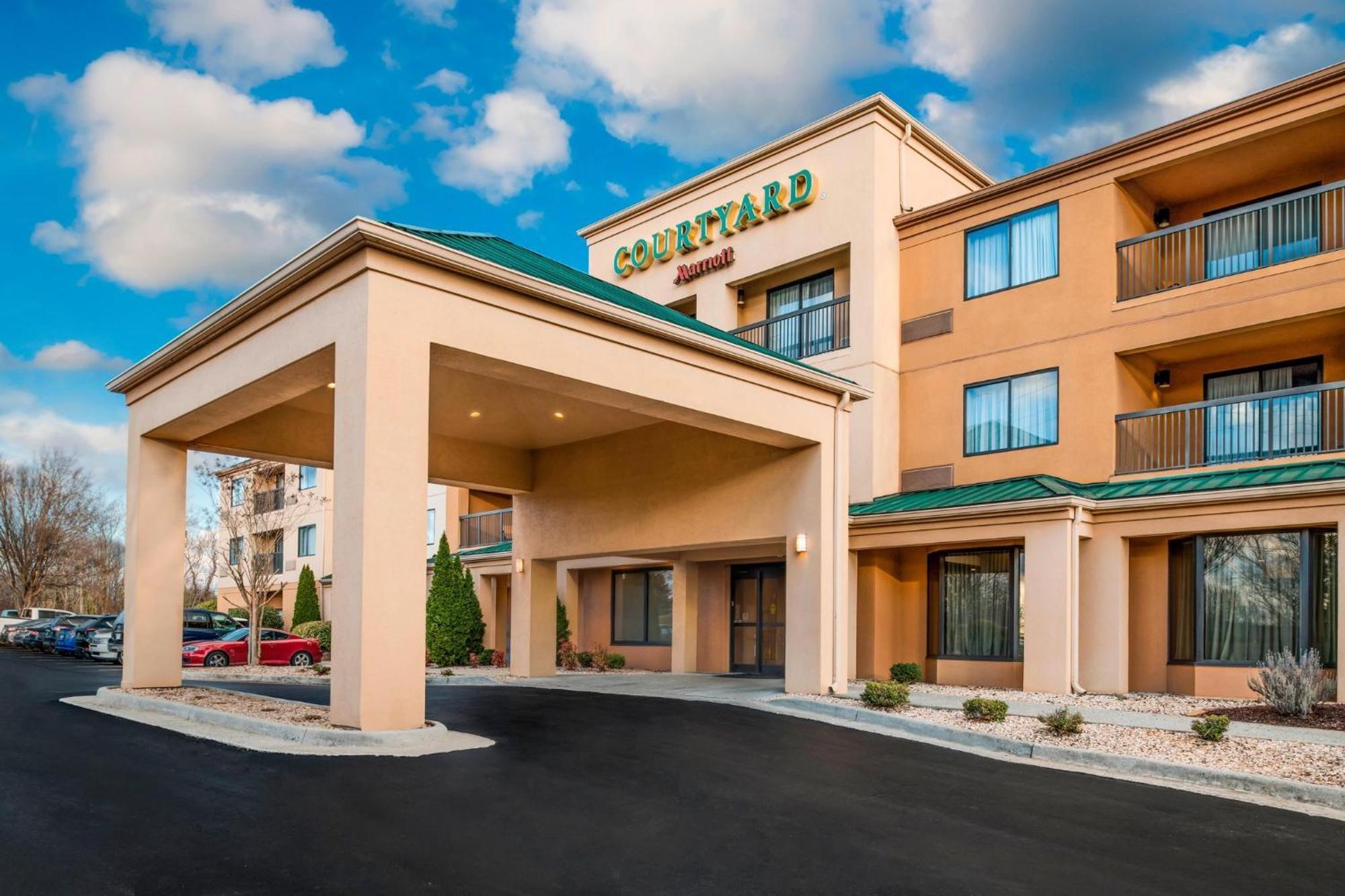 Courtyard By Marriott Lynchburg Hotel Exterior foto